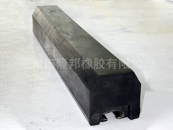 橡胶衬板