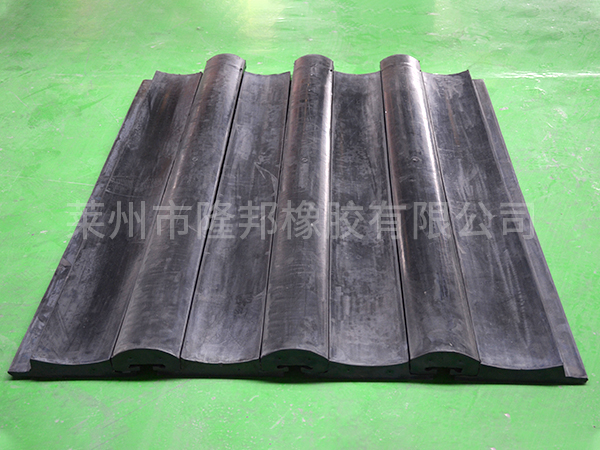 橡胶衬板