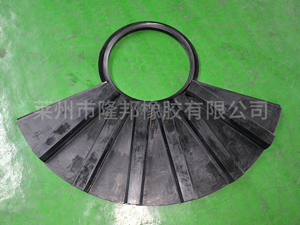 球磨机橡胶衬板选择时需要注意什么